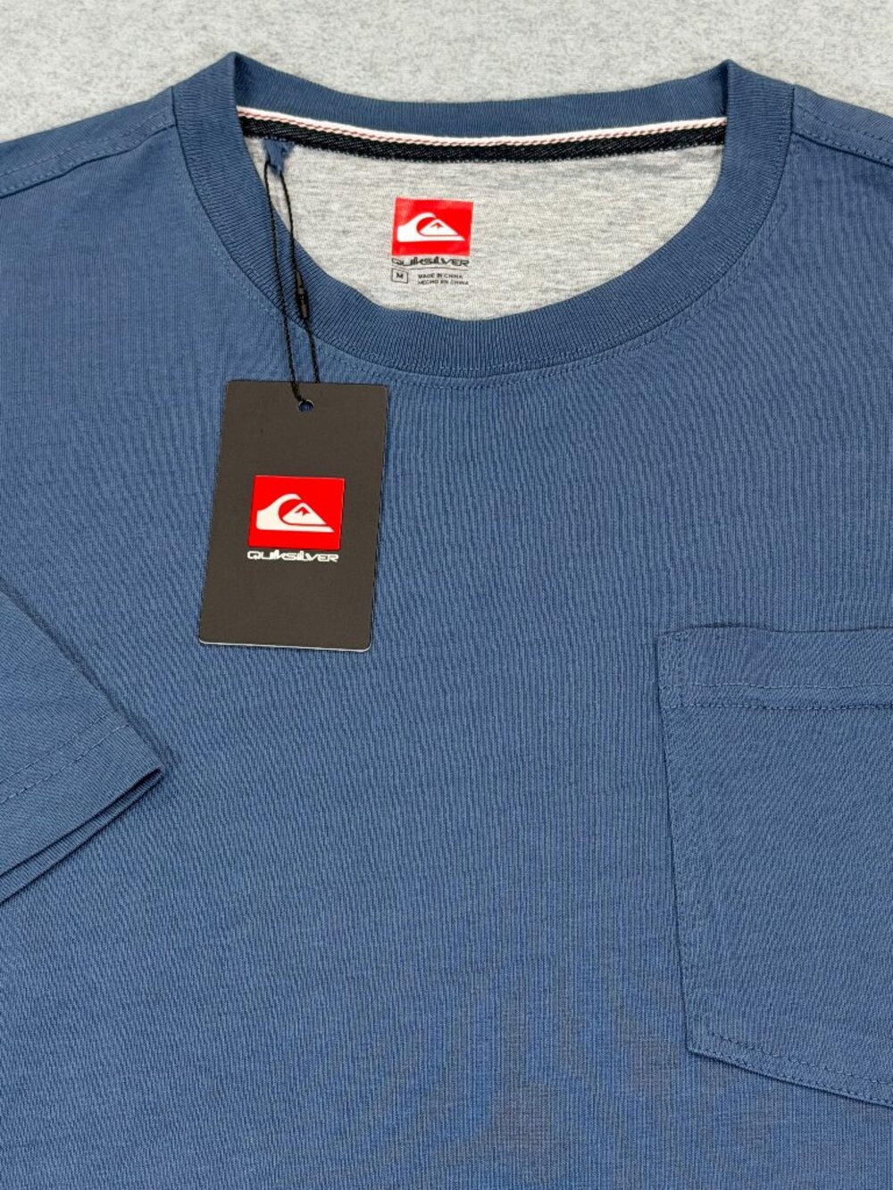 Quiksilver Mens Short Sleeve Pocket T-Shirt Indigo Blue Medium M 100% Cotton NWT